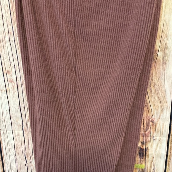 Women’s Wild‎ Fable Pant Sz Large Purple  a turned up Waist & Ribbed Fabric NWT - Picture 9 of 9